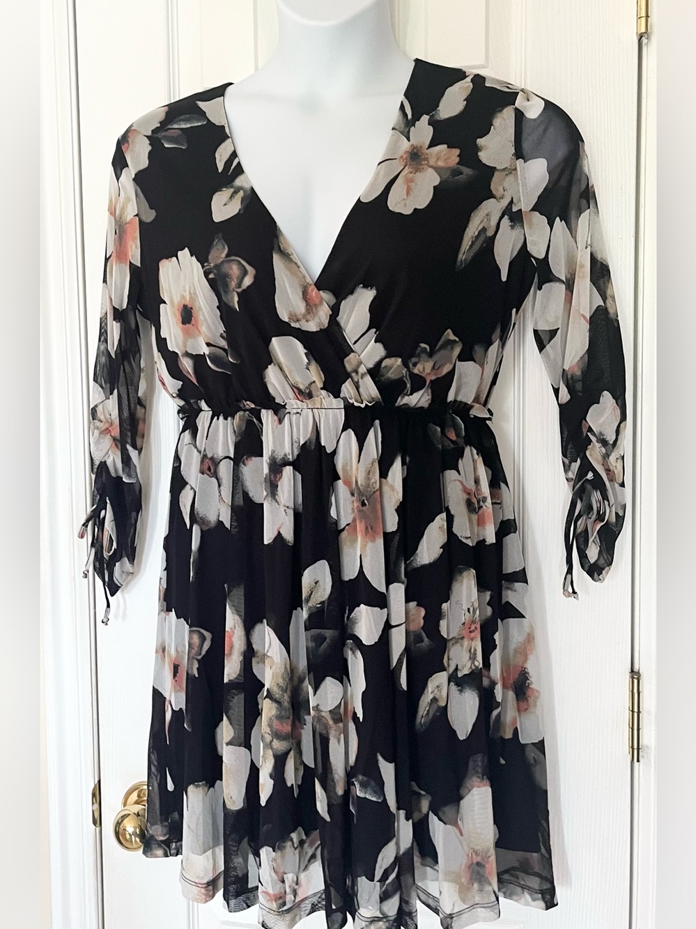 NWT - Size L - Black Floral Wrap Dress - Elegant Women's Dress by Lush
